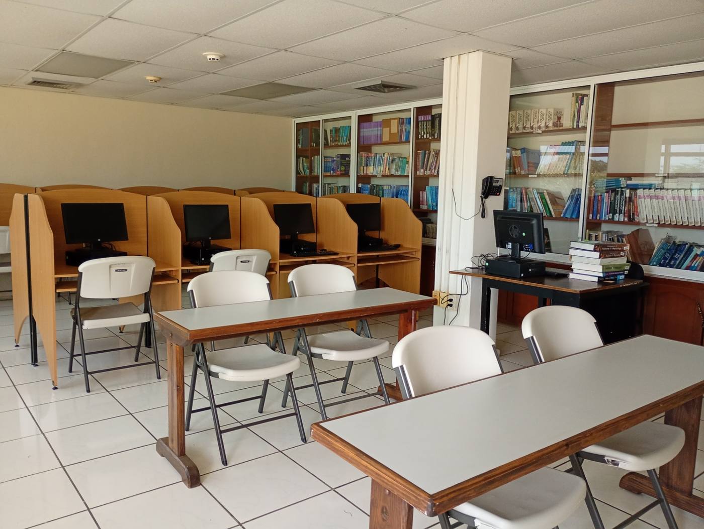 Library and computer study lab